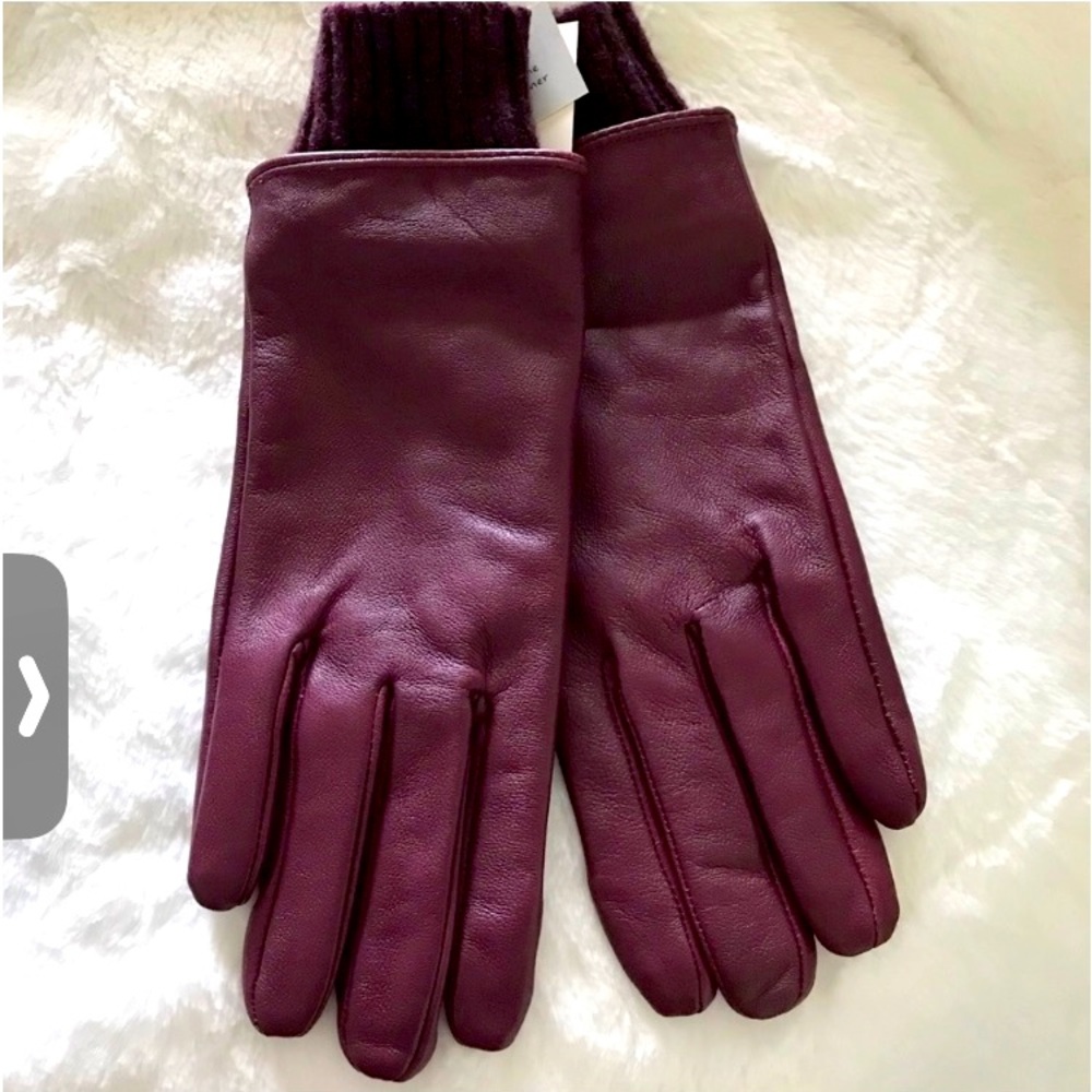 Ladies leather gloves